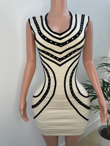 Cream l/Black bandage - SHOP JAMILA