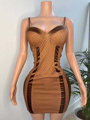 Satin bodycon - SHOP JAMILA